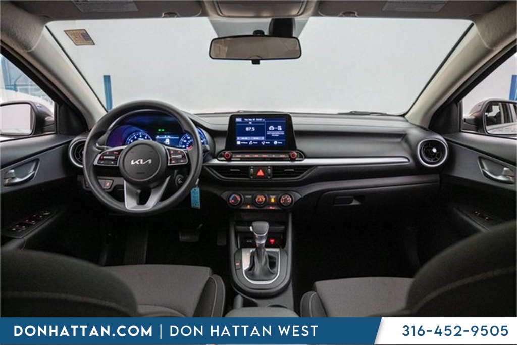 2024 Kia Forte LXS photo 3