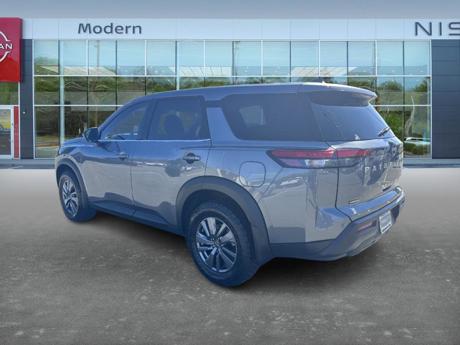 2024 Nissan Pathfinder S photo 7