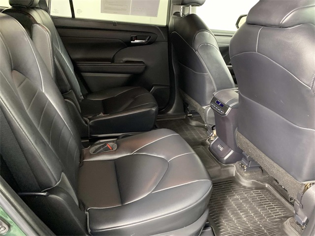 2023 Toyota Highlander XLE photo 11