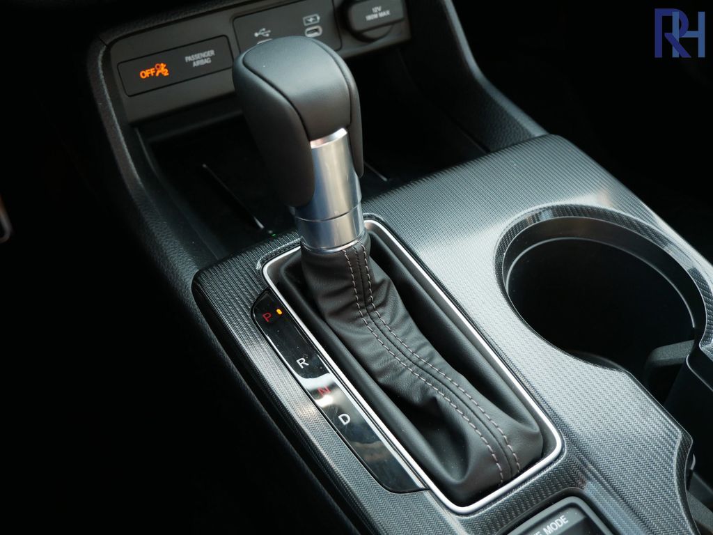 2025 Honda Civic Hatchback Hybrid Sport Touring photo 7