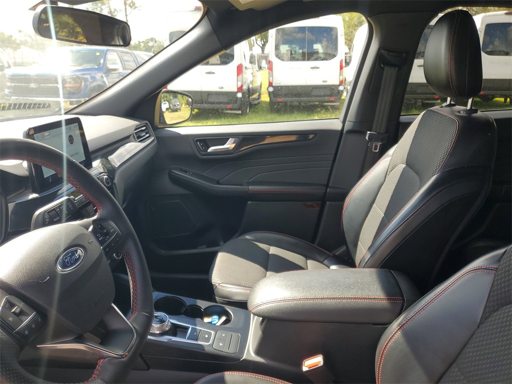 2023 Ford Escape ST-Line photo 13