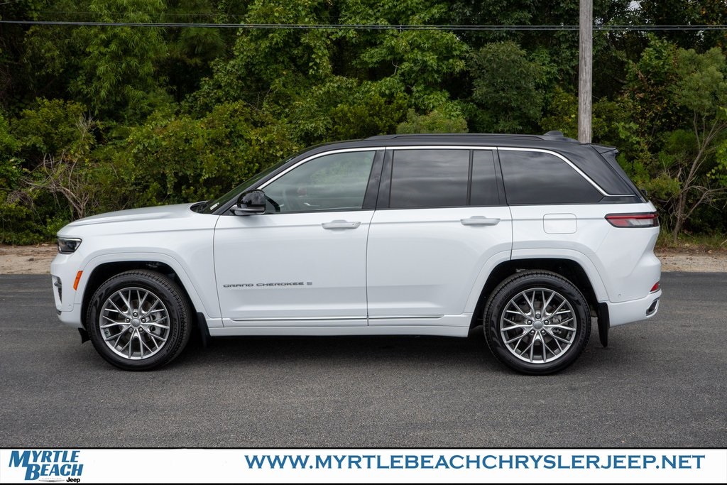 2025 Jeep Grand Cherokee Summit photo 3