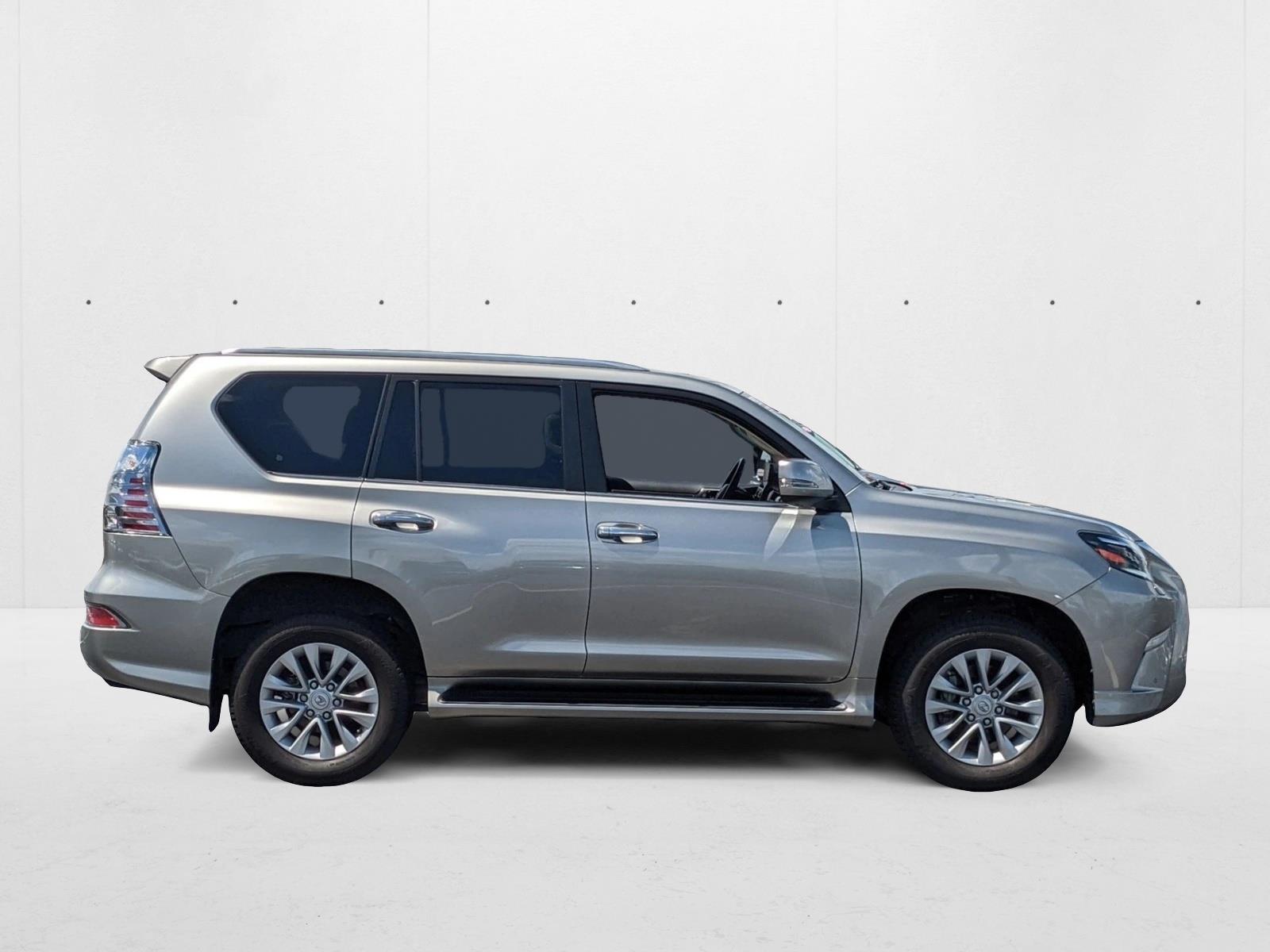 2023 Lexus GX 460 Premium photo 3