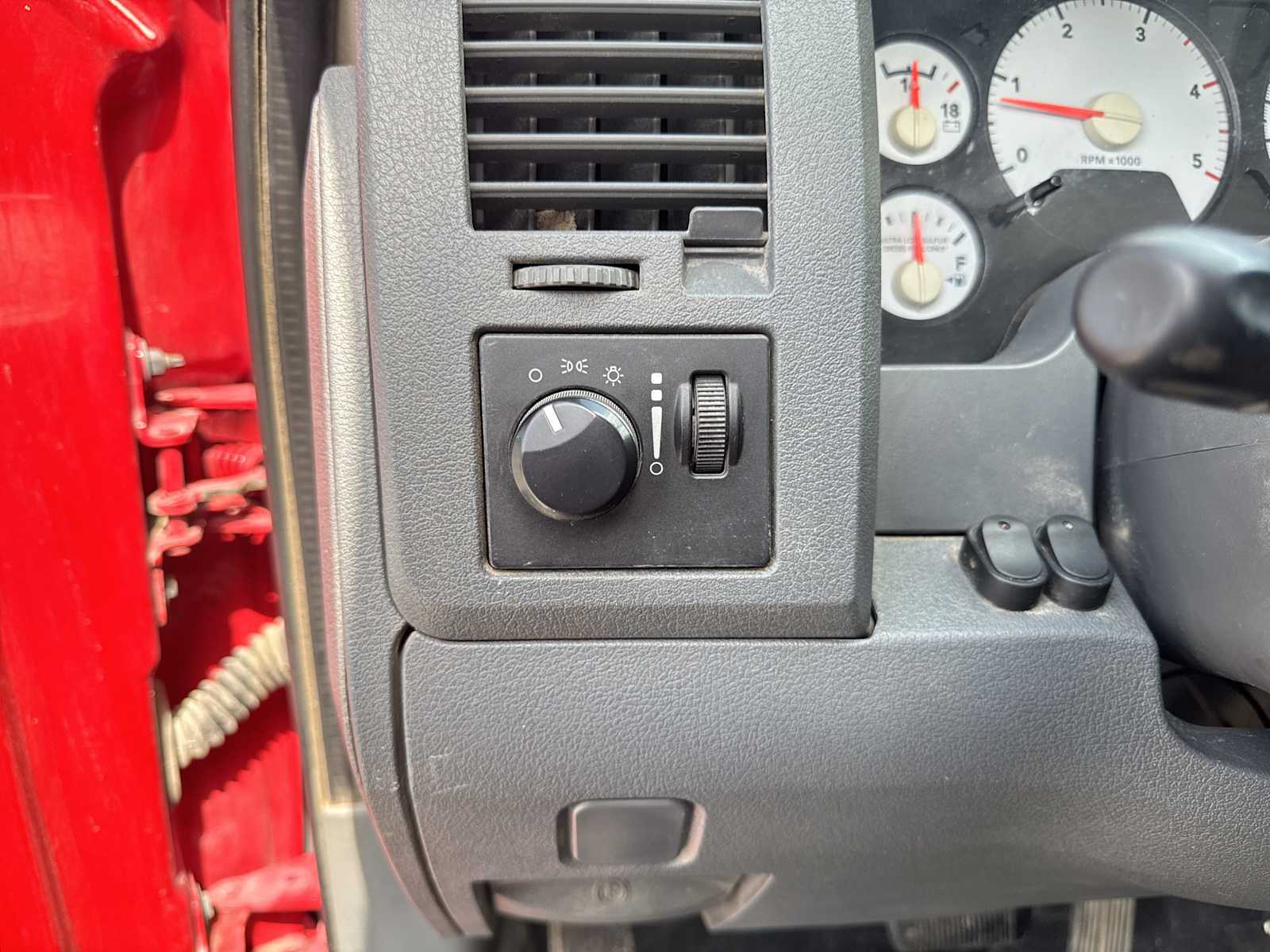 2007 Dodge Ram 3500 SLT photo 18