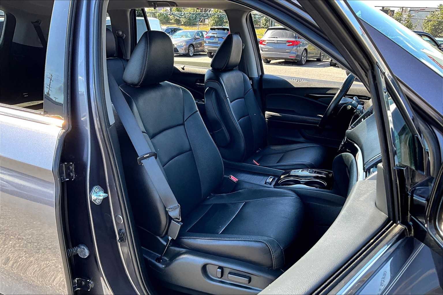 2021 Honda Pilot Touring photo 7