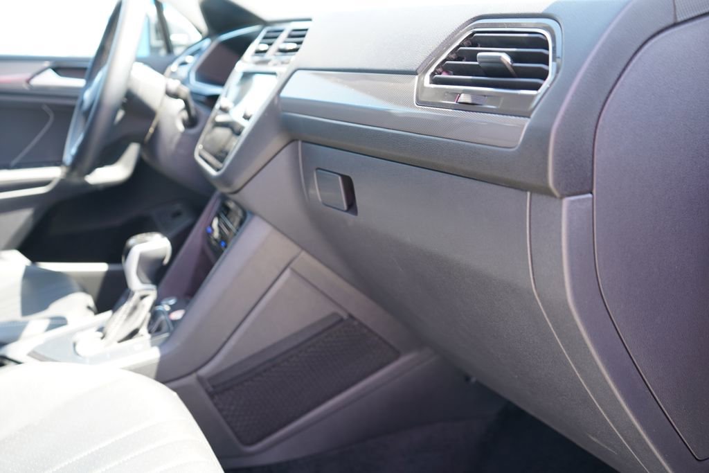 2024 Volkswagen Tiguan SE Wolfsburg Edition photo 12