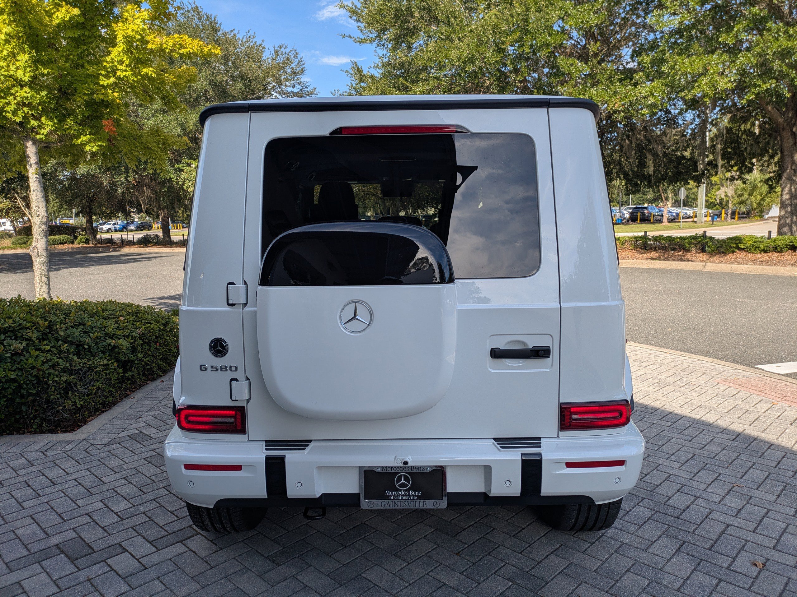 2025 Mercedes Benz G photo 4