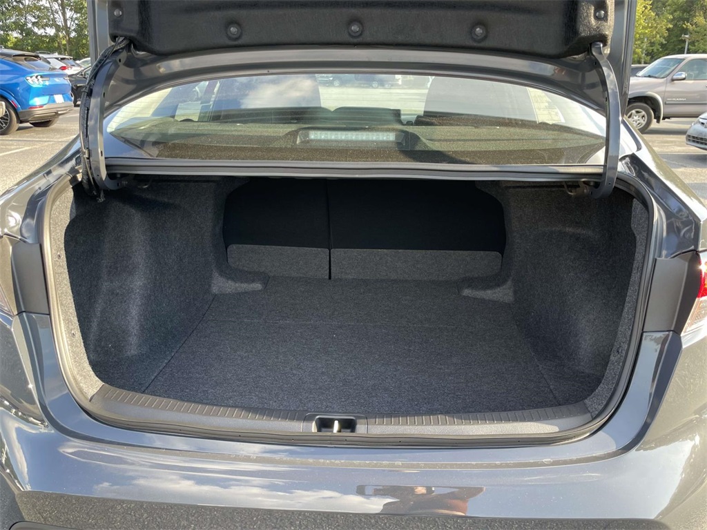 2026 Toyota Corolla LE photo 5