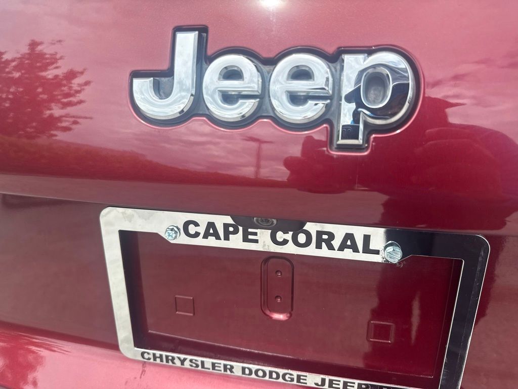 2019 Jeep Cherokee Latitude photo 30