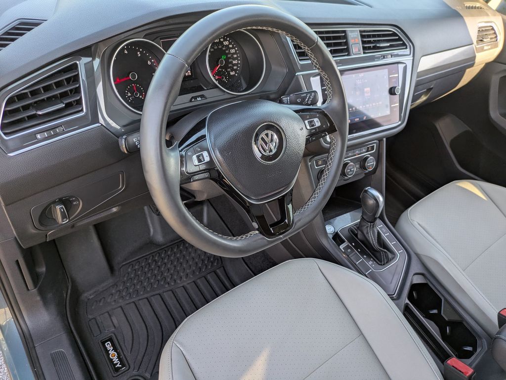 2021 Volkswagen Tiguan SE photo 10