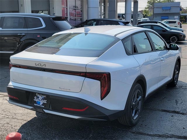 2025 Kia K4 LXS photo 4