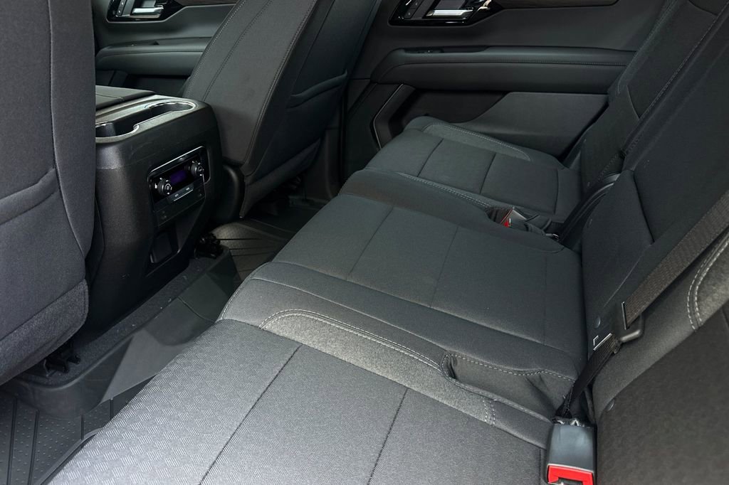2025 Chevrolet Tahoe LS photo 13