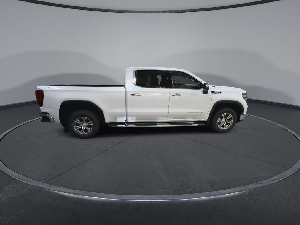 New 2025 White Frost Tricoat GMC SLT image 9