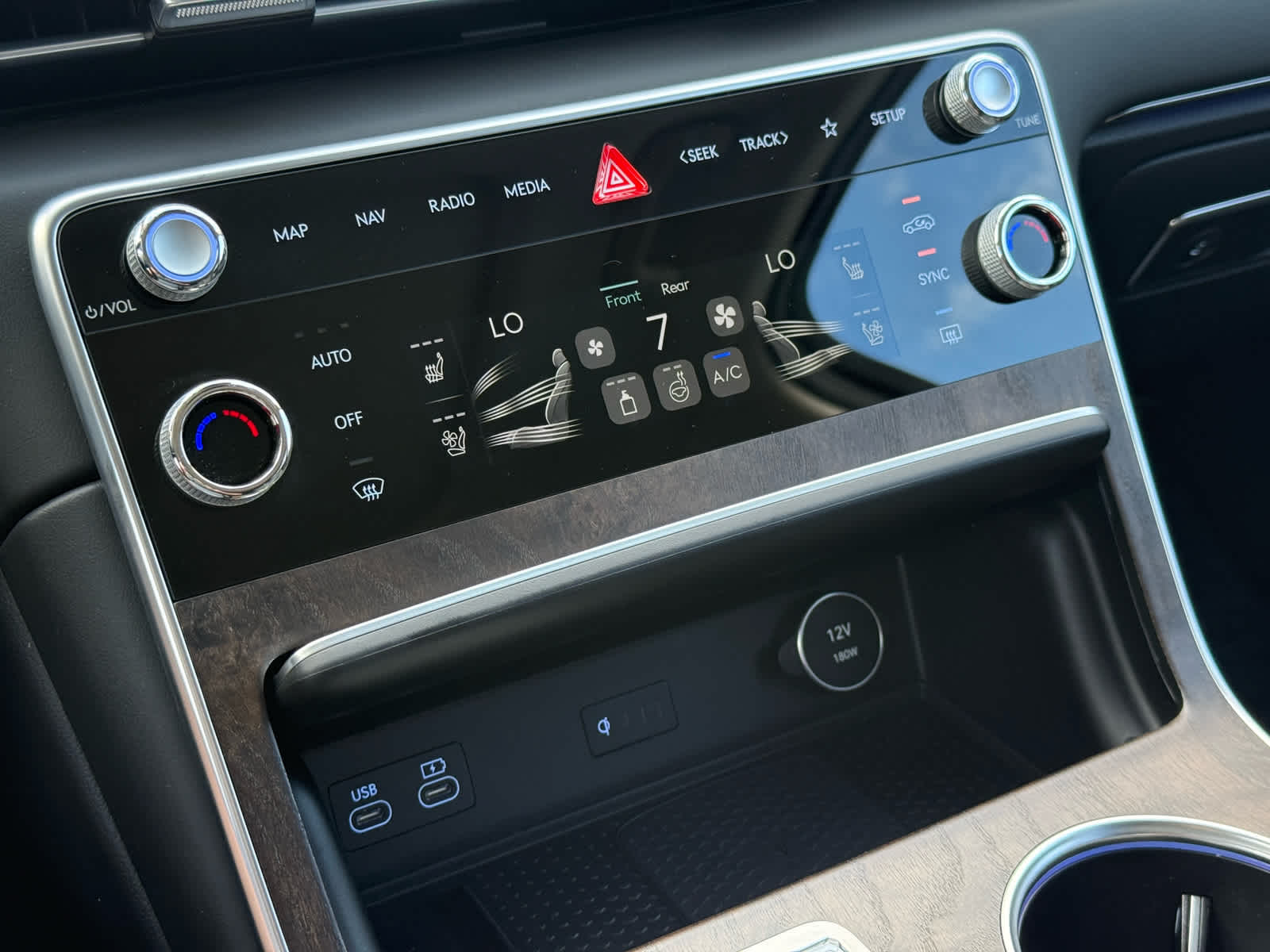 2025 Genesis GV80 2.5T Advanced photo 19
