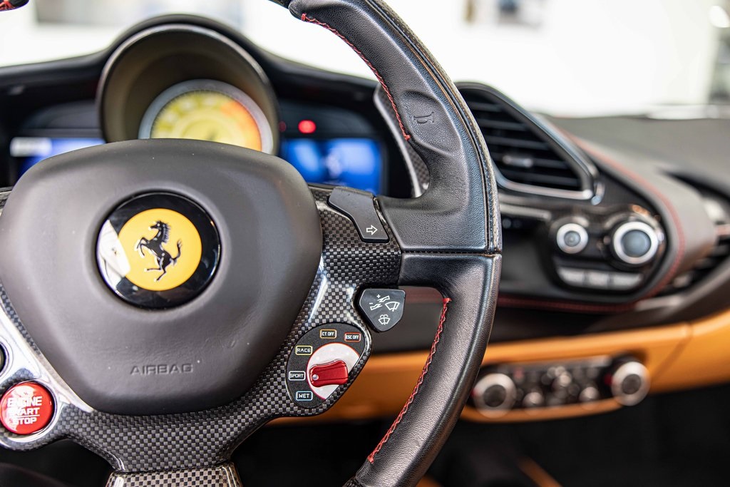 2018 FERRARI 488 - Image 24