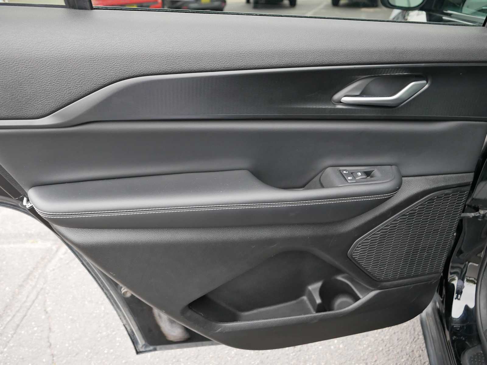 2023 Jeep Grand Cherokee Laredo photo 16