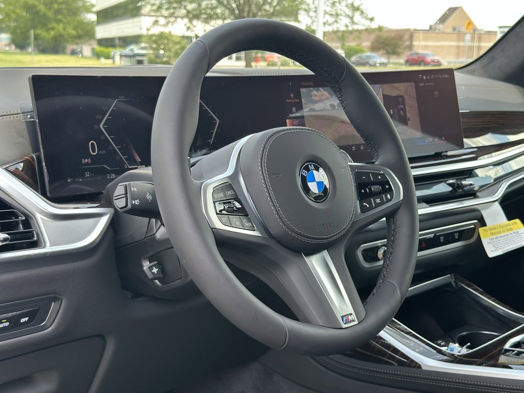 New 2026 Carbon Black Metallic BMW xDrive40i image 18