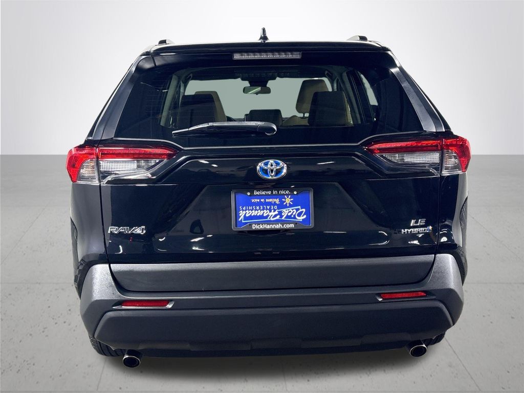 2021 Toyota RAV4 Hybrid LE photo 7