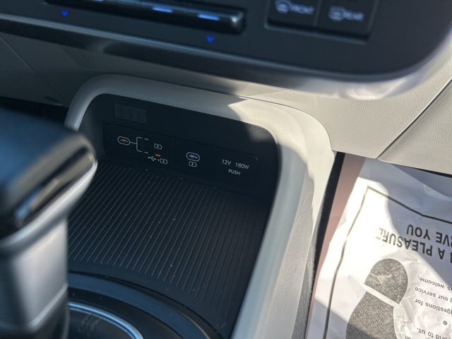 2025 Hyundai Kona SEL photo 17