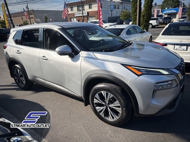 2021 Nissan Rogue SV photo 9