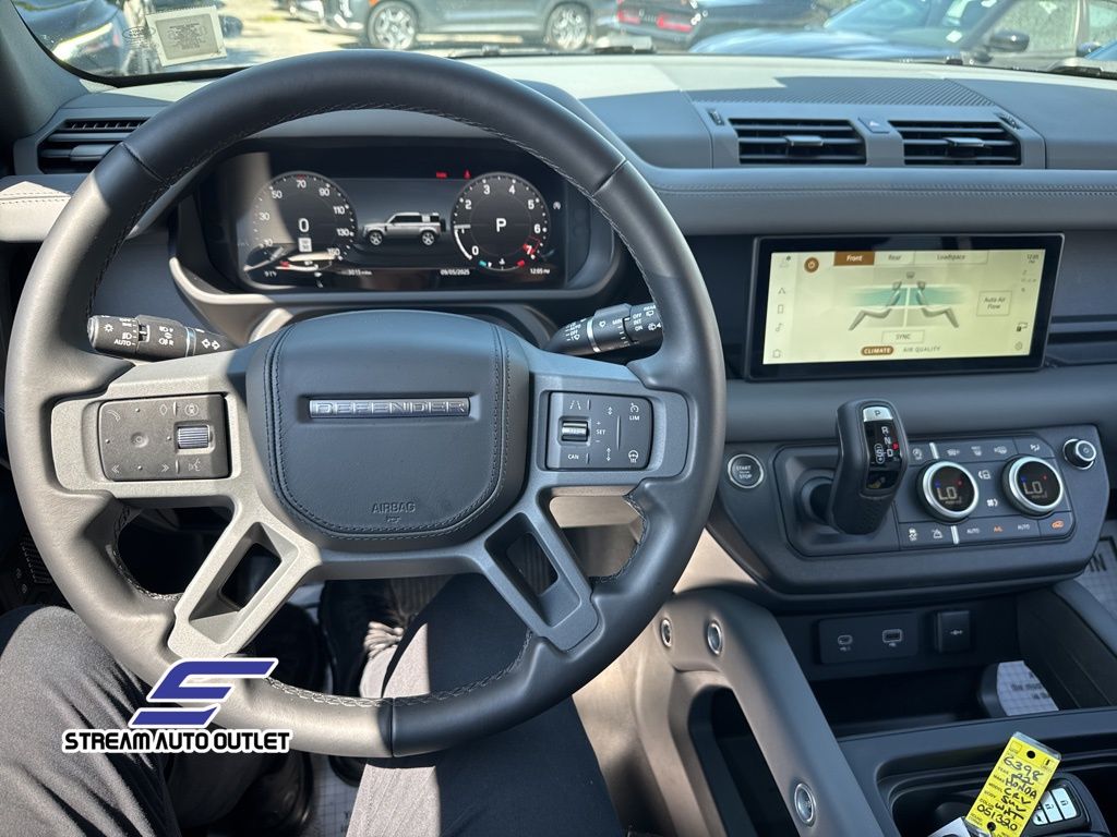 2024 Land Rover Defender 110 X-Dynamic SE photo 15