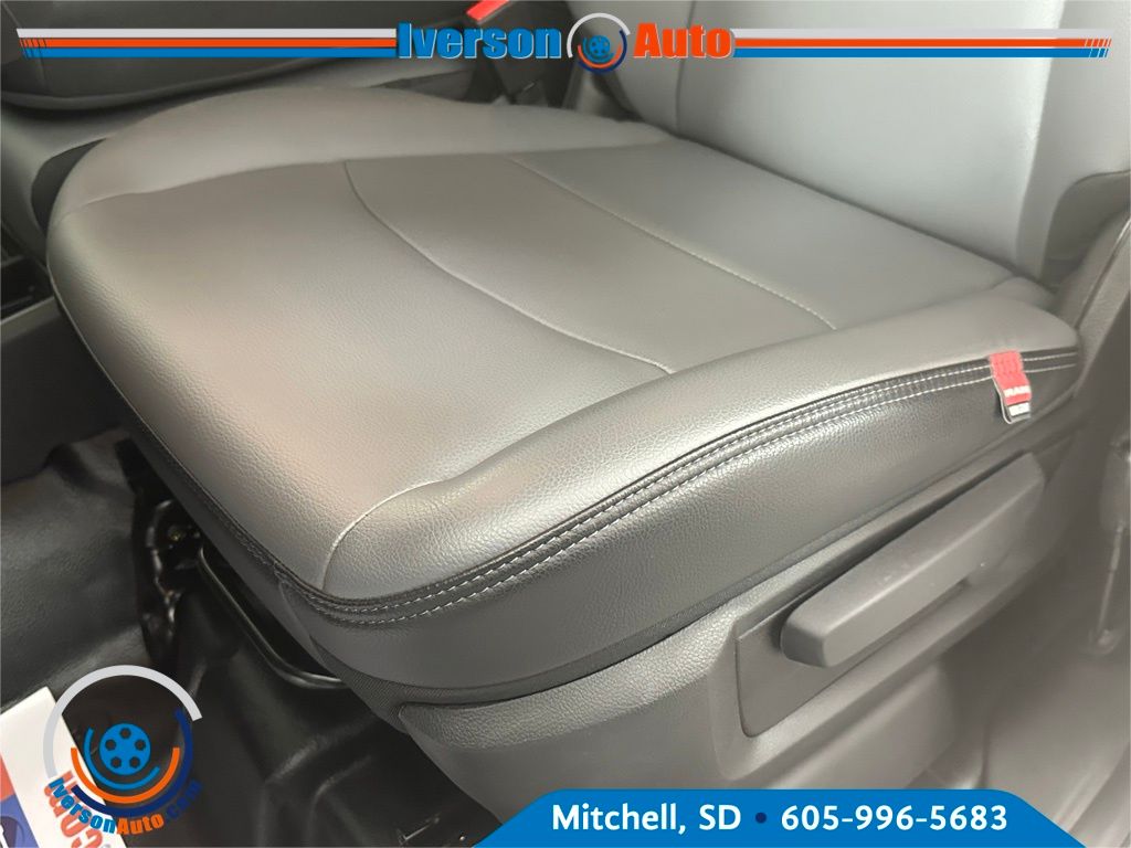 2026 Ram 2500 Tradesman photo 14