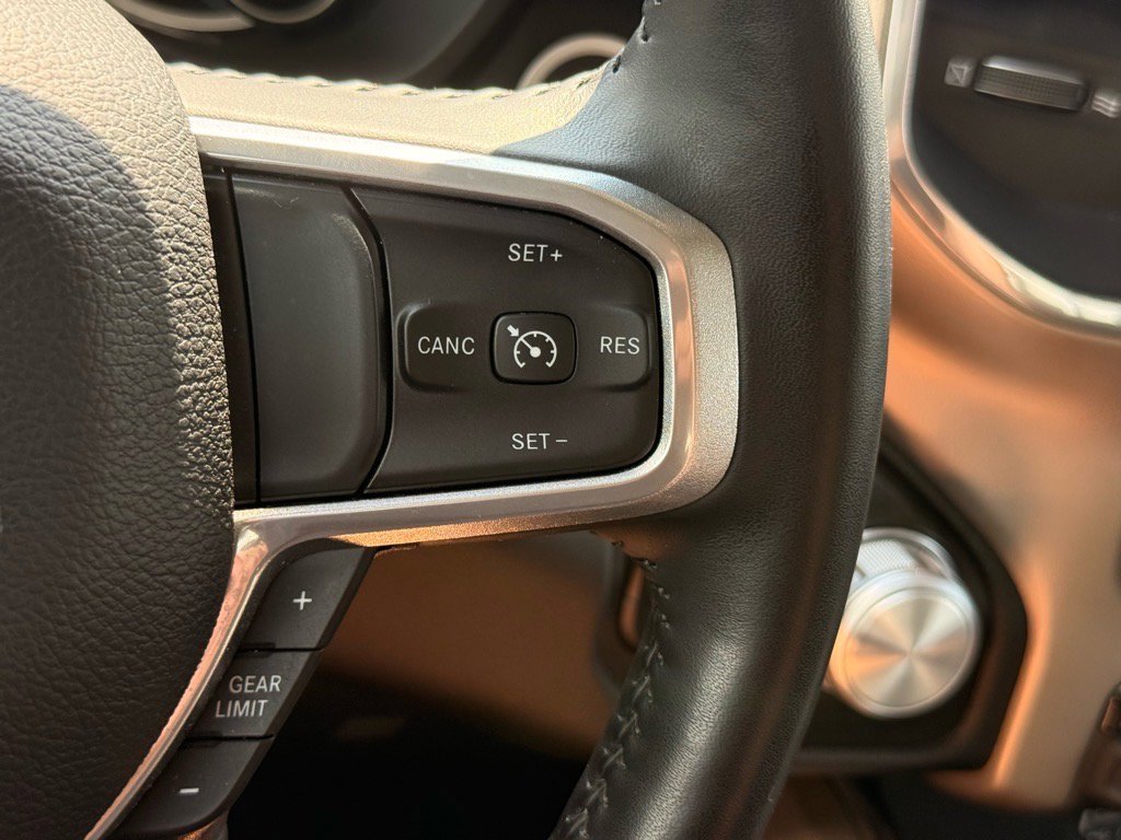 2022 Ram 1500 Laramie photo 14