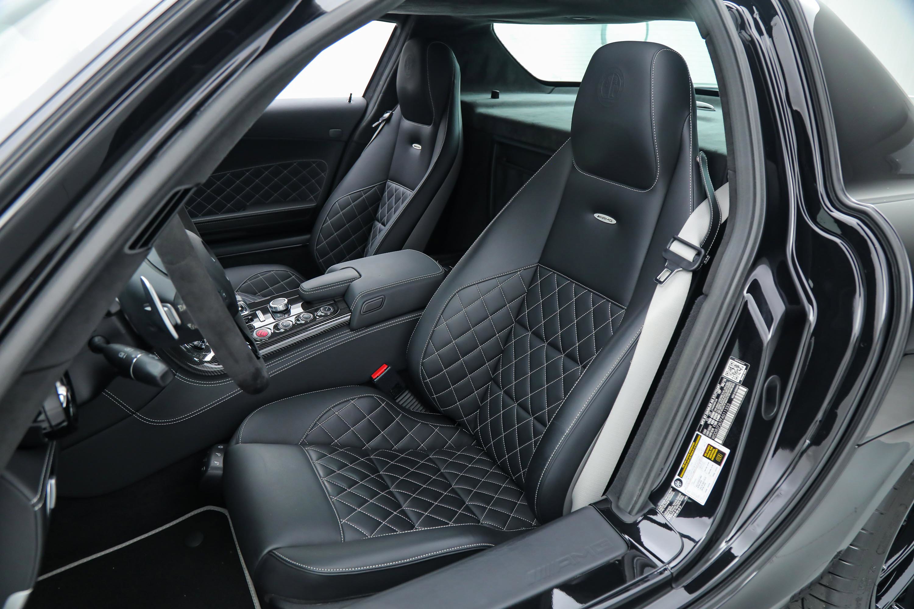2015 Mercedes Benz SLS AMG photo 29