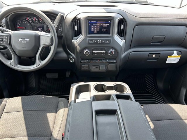 2025 Chevrolet Silverado 2500HD Custom photo 13