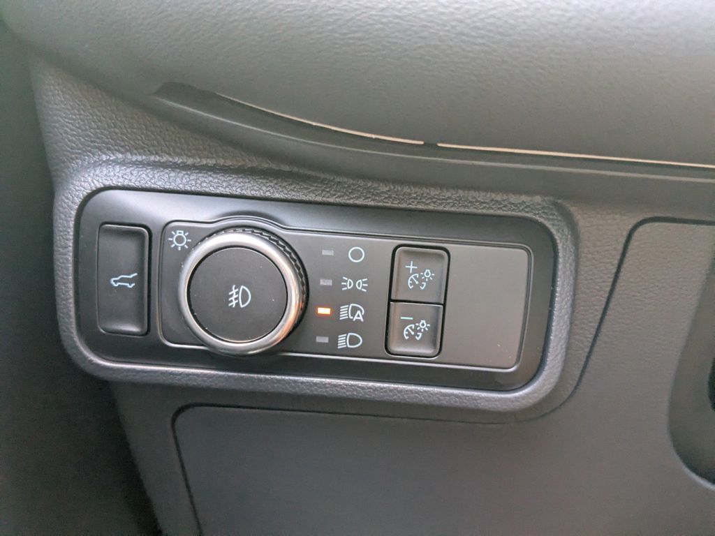 2025 Ford Explorer ST-Line photo 28
