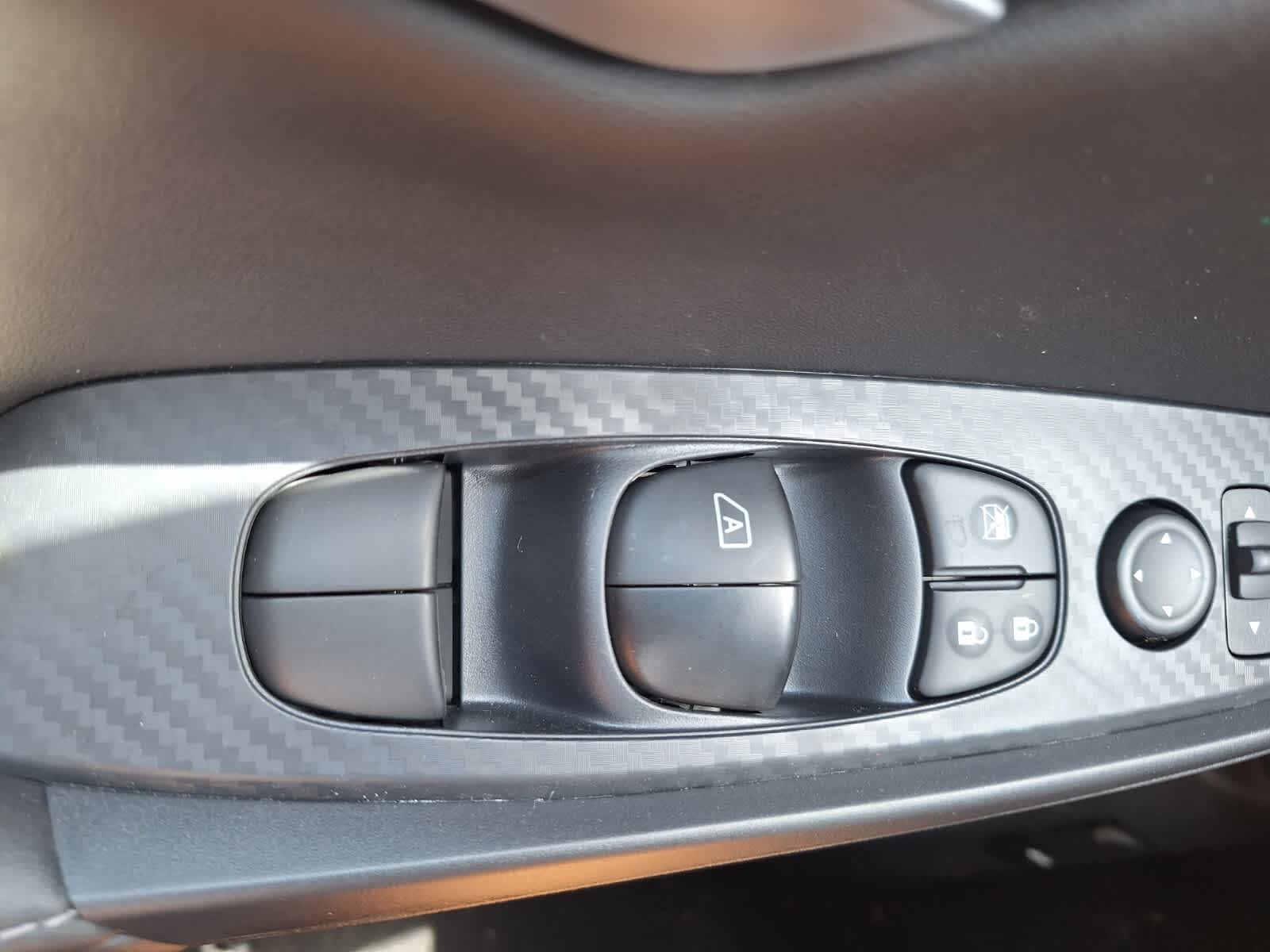 2025 Nissan Sentra SV photo 18