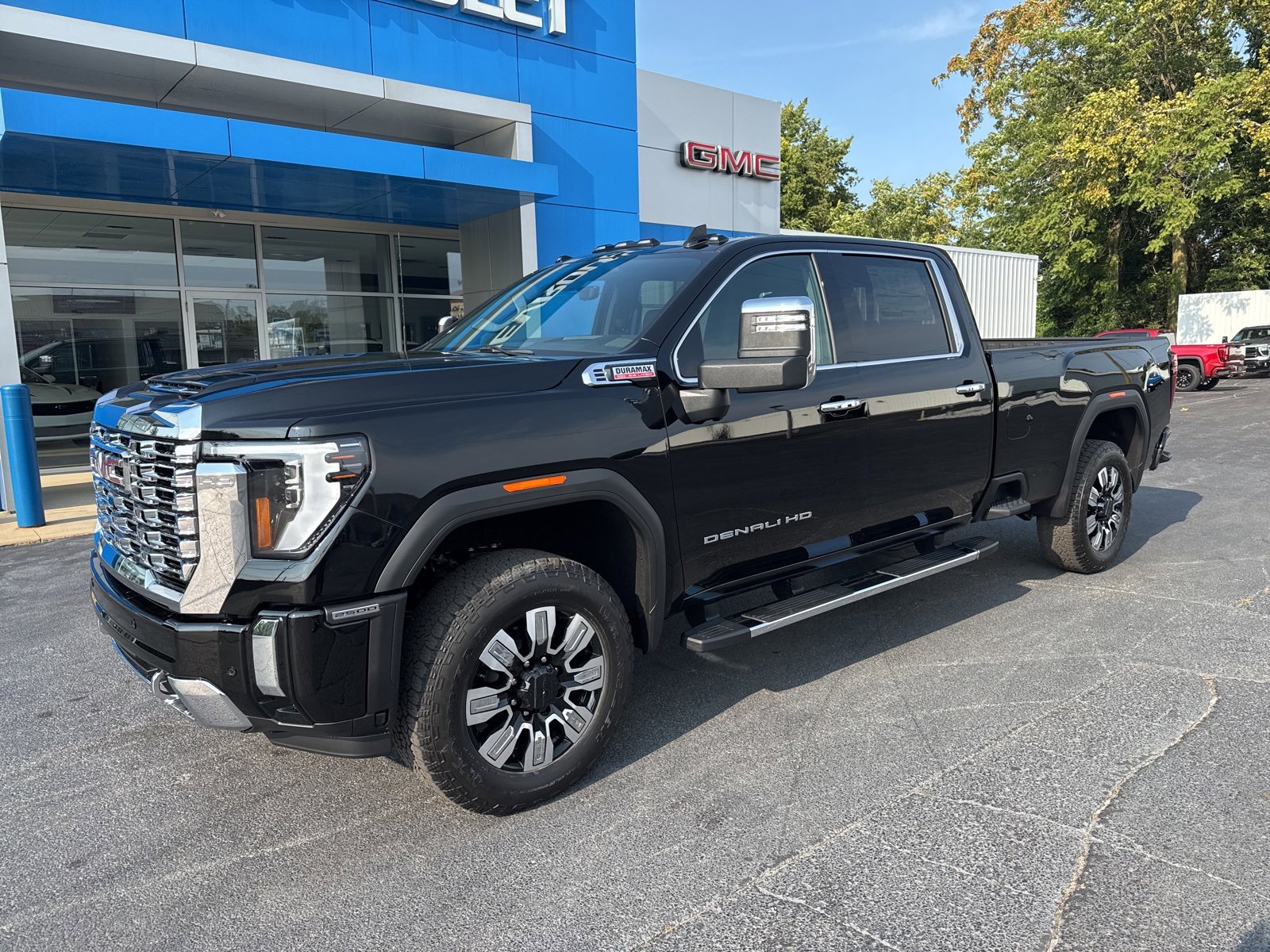2026 Gmc Sierra 2500 HD Denali photo 2