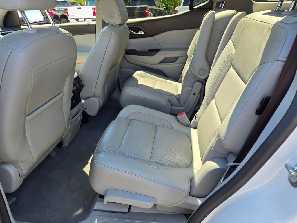 2017 Gmc Acadia SLT photo 17