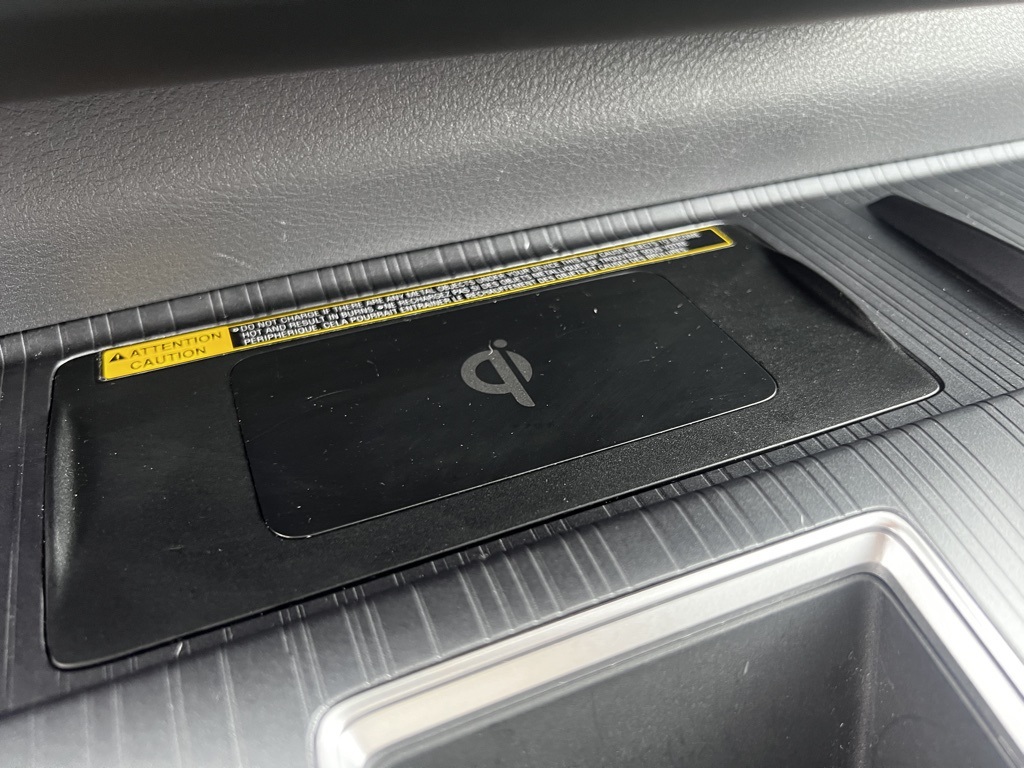 2022 Toyota Sienna XSE photo 13