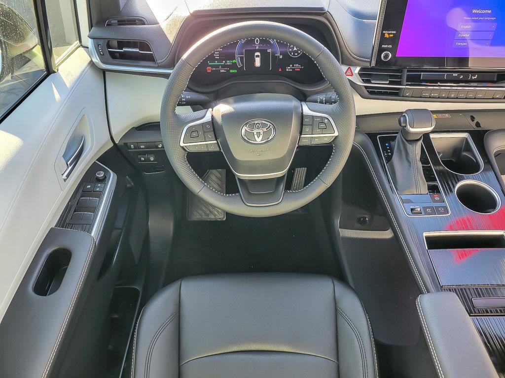 2025 TOYOTA SIENNA - Image 18