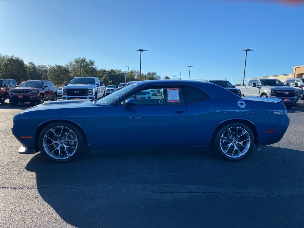 2022 Dodge Challenger GT photo 4