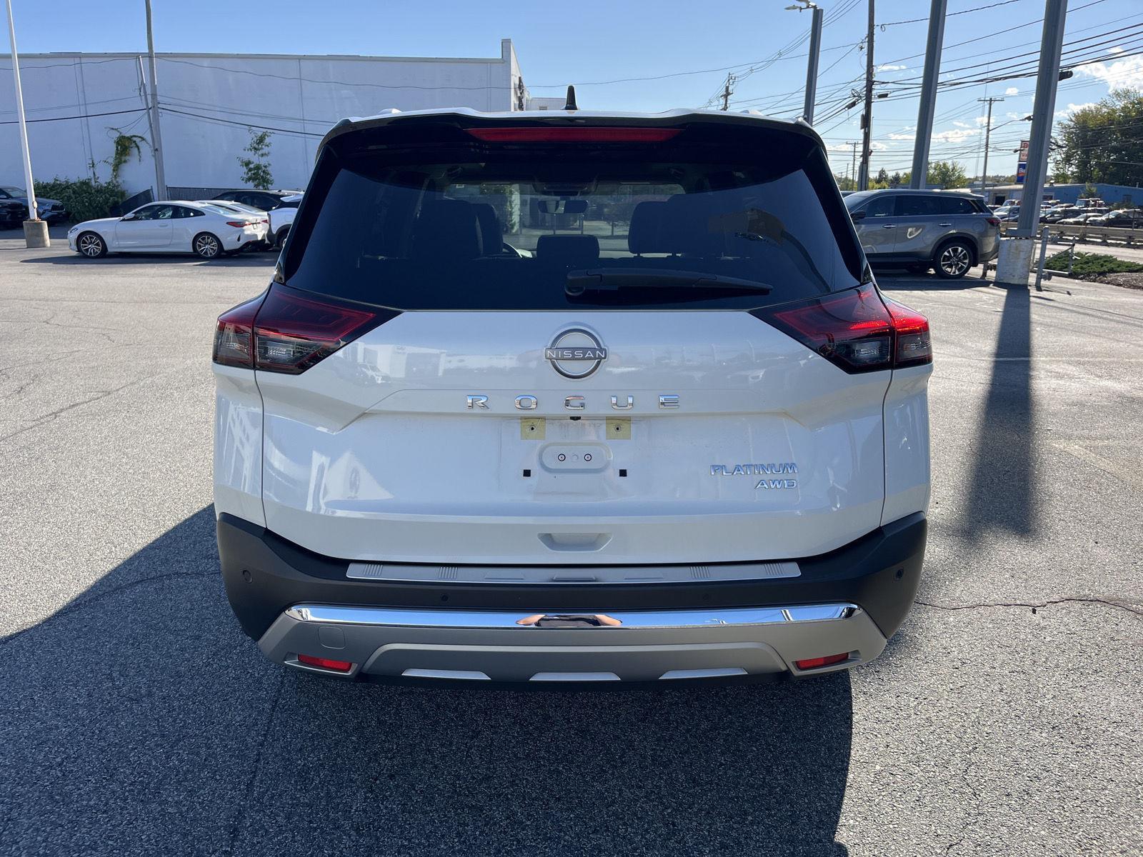 2023 Nissan Rogue Platinum photo 4