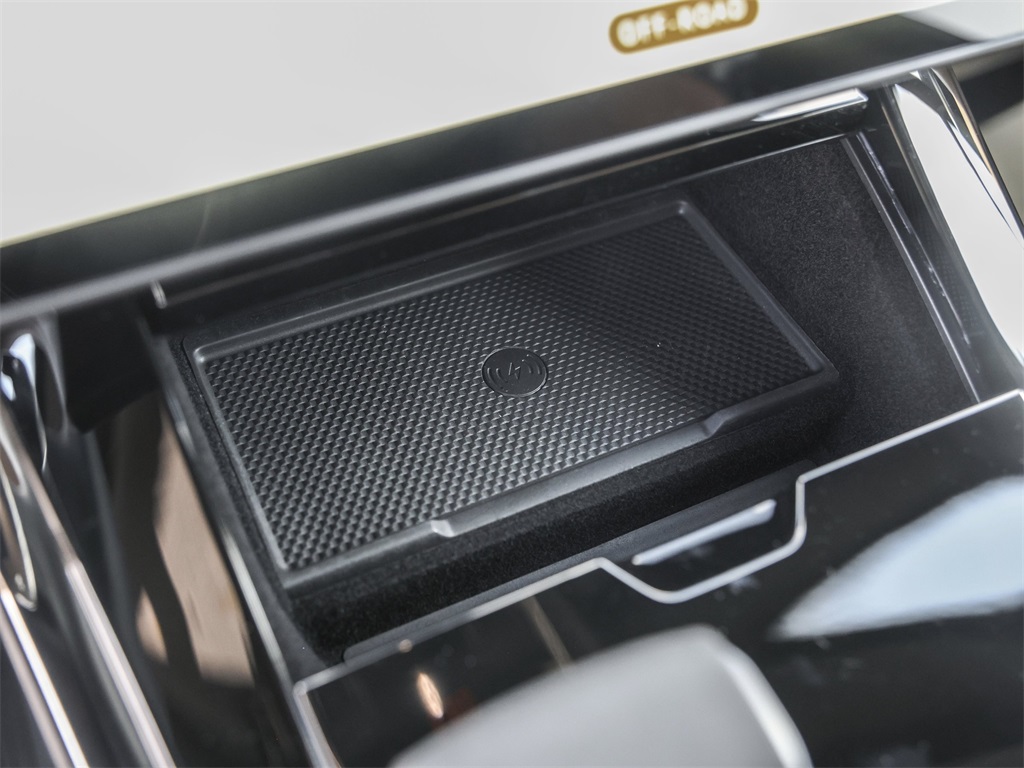 2025 Land Rover Range Rover Sport SE photo 18