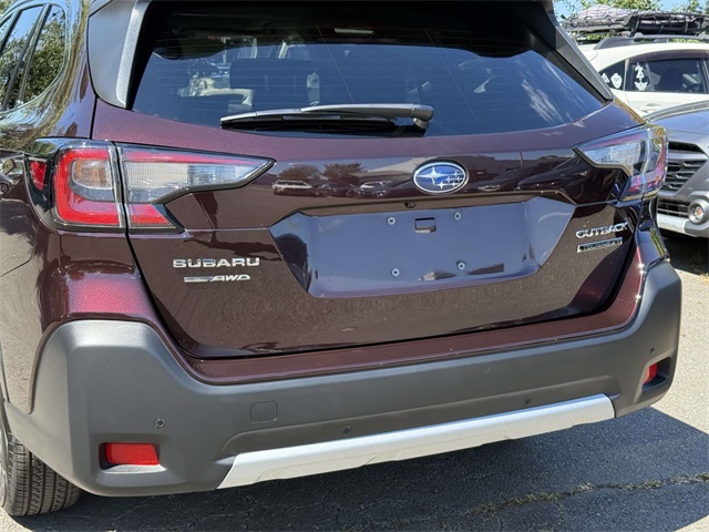 2025 Subaru Outback Touring XT photo 11