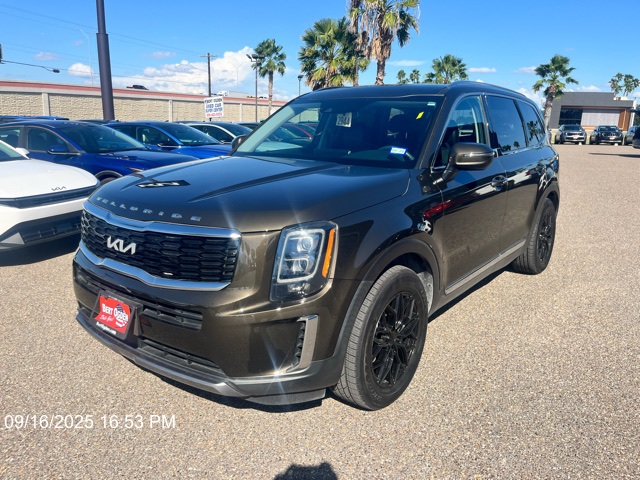 2022 Kia Telluride EX photo 2
