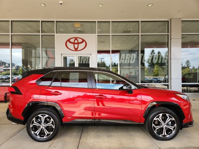 2025 Toyota RAV4 Hybrid XSE photo 2