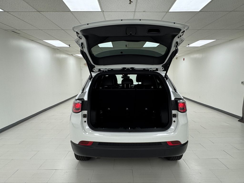 2024 Jeep Compass Latitude photo 23