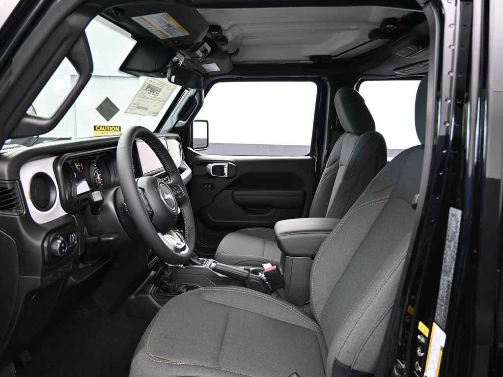 2025 Jeep Gladiator Sport S photo 11