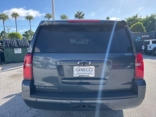 2020 Chevrolet Suburban LT photo 2