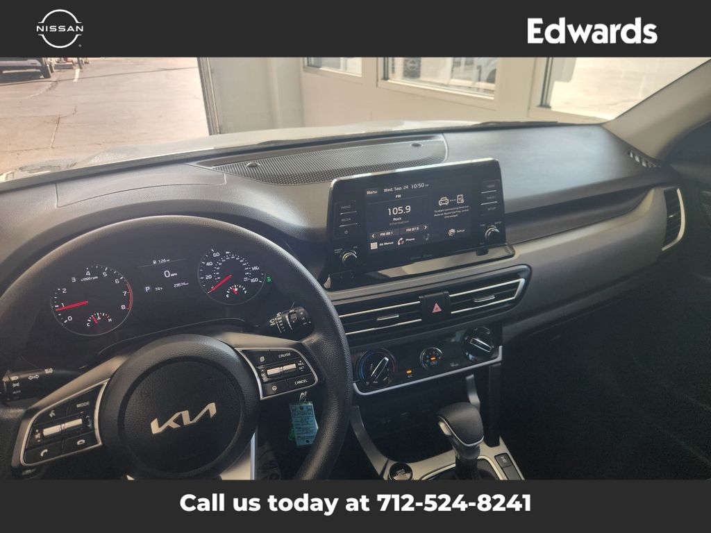 2023 Kia Seltos LX photo 14