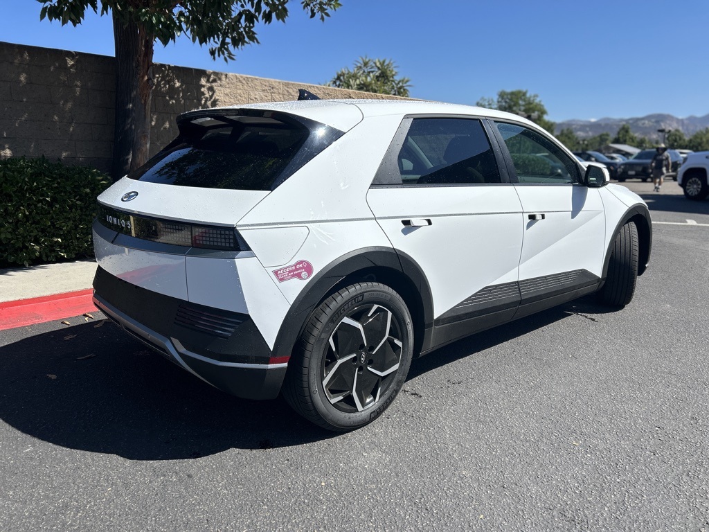 2024 Hyundai Ioniq 5 SE photo 6