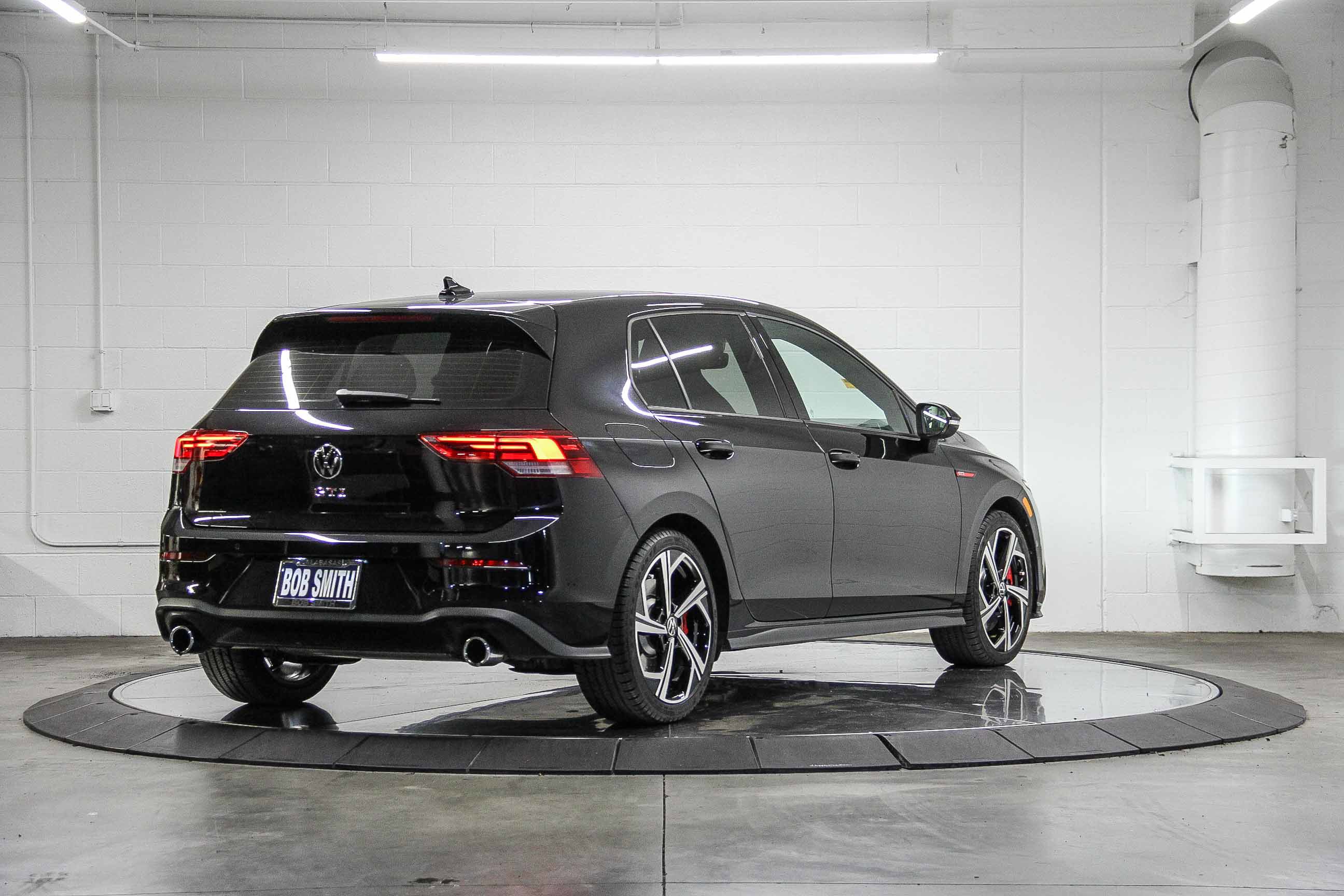 2024 Volkswagen Golf GTI SE photo 5