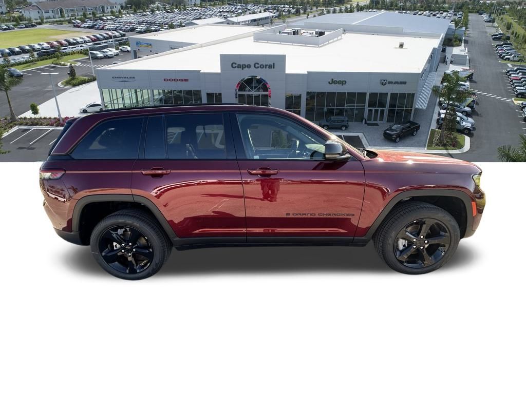 2025 Jeep Grand Cherokee Limited photo 2