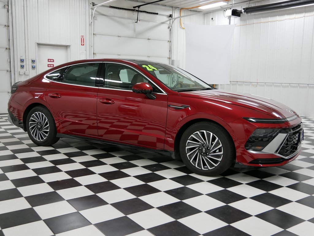 2024 Hyundai Sonata Hybrid Limited's photo
