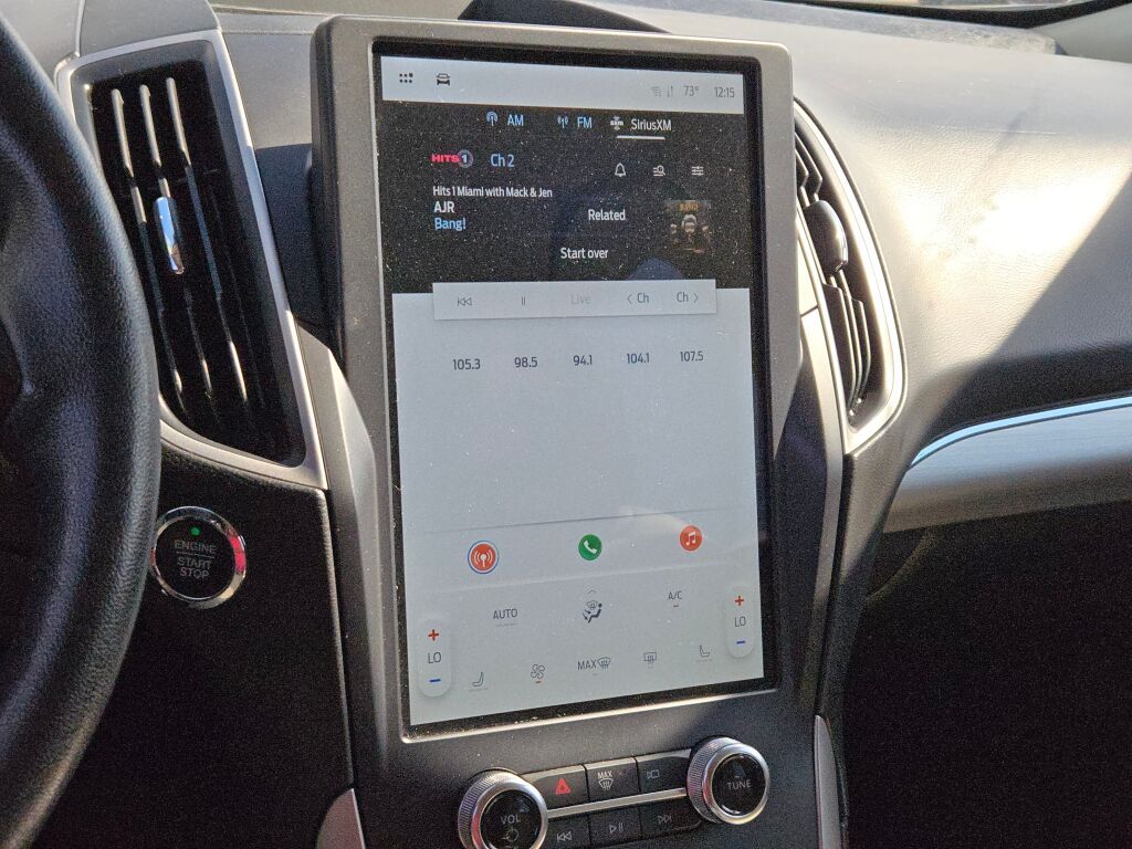 2022 Ford Edge SEL photo 26